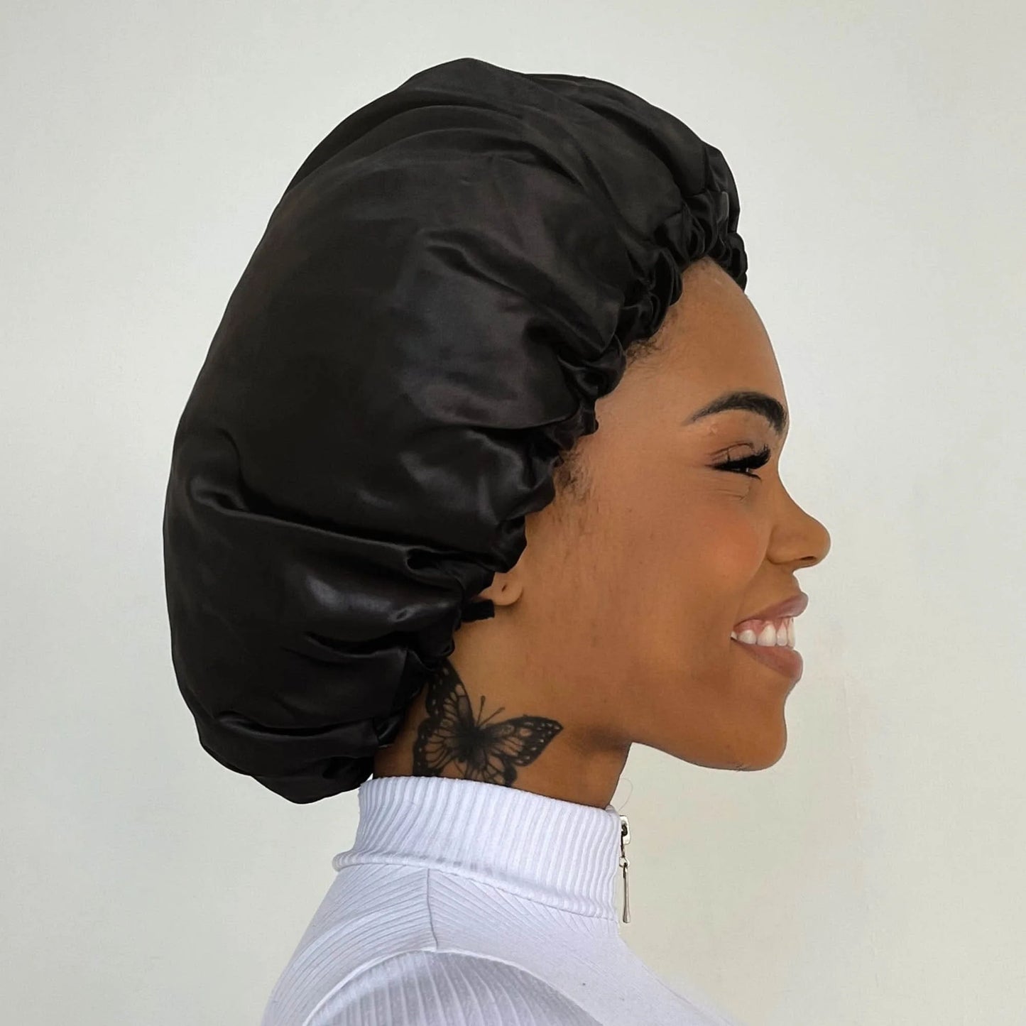 Soulta Beauty Anti-Frizz Satin Bonnet