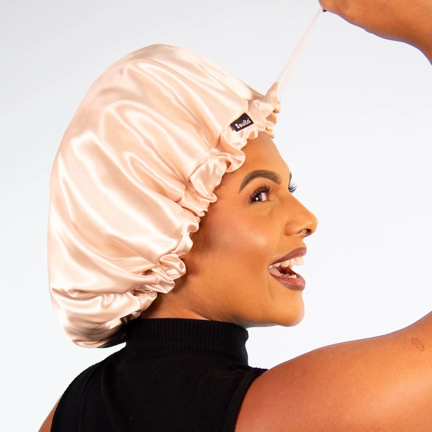 Soulta Beauty Anti-Frizz Satin Bonnet